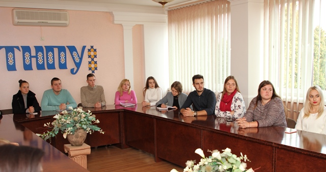 Майбутні аналітики суспільних процесів